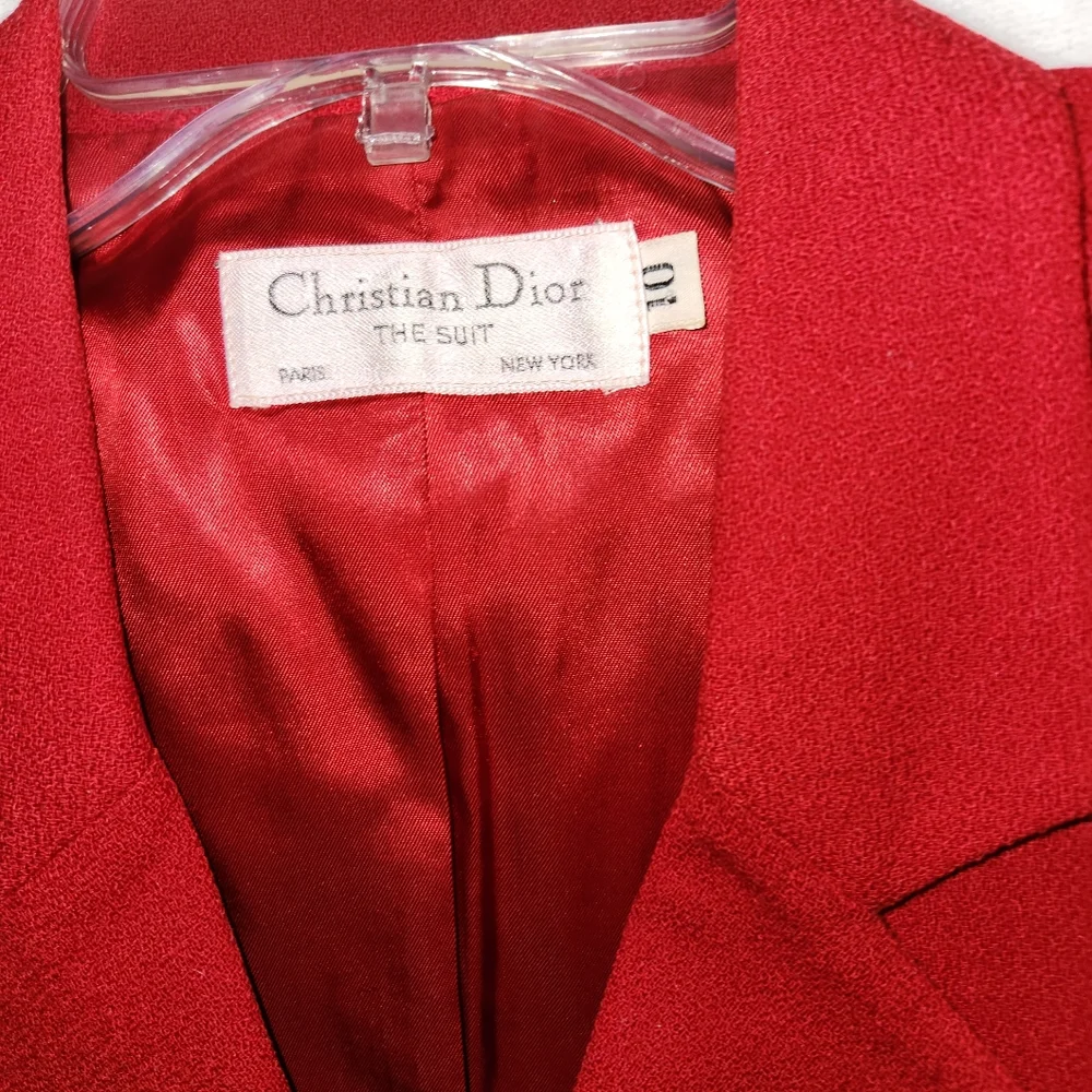 Christian Dior Red Fitted Wool Blazer with Tailored Silhouette Size 10